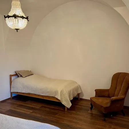 Budyne Ii. Appartement Budyne nad Ohri