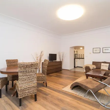 Budyne Ii. Appartement *