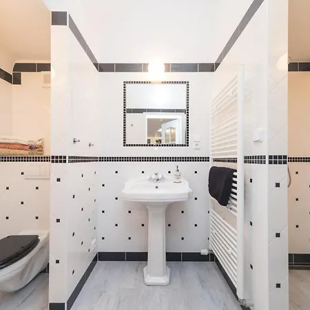 Budyne Ii. Apartment Budyne nad Ohri